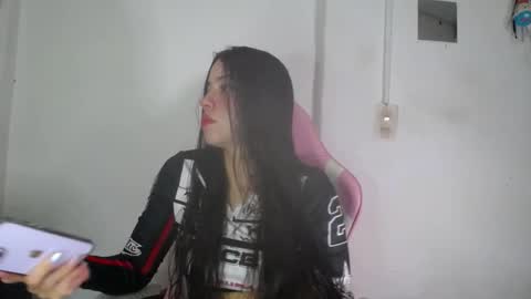 Snapshot of amberraiden9 chatting on 25, 11, 2025 Amber online show from 25, 11, 2025