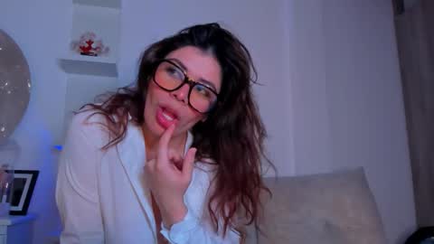 Snapshot of amberredzee chatting on 16, 11, 2025 Amber Redzee online show from 16, 11, 2025