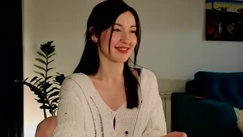 Snapshot of ambientmoon chatting on 12, 10, 2025 Moon inst 4mbientmoon online show from 12, 10, 2025