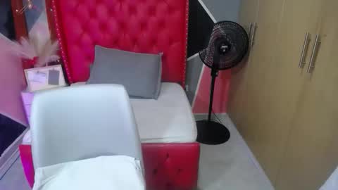 Snapshot of ameli_porter2 chatting on 28, 9, 2025 ameli online show from 28, 9, 2025