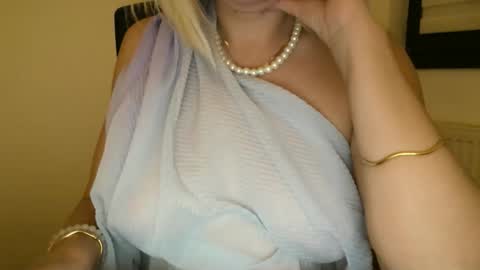 Beatrice online show from 23, 11, 2025