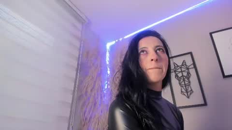 Snapshot of amelia_simpson chatting on 20, 6, 2026 online show from 20, 6, 2026