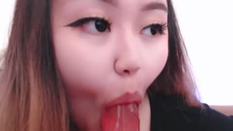 Amelia online show from 10, 4, 2026