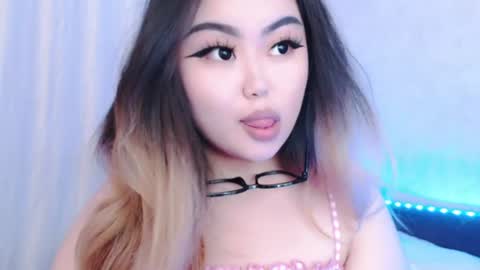Snapshot of amelia_sunlight chatting on 10, 6, 2026 Amelia online show from 10, 6, 2026