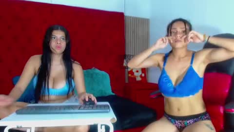 Amelia AND Emily online show from 4, 12, 2024