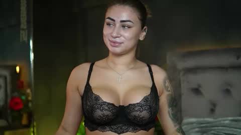  Amelia  online show from 24, 11, 2025