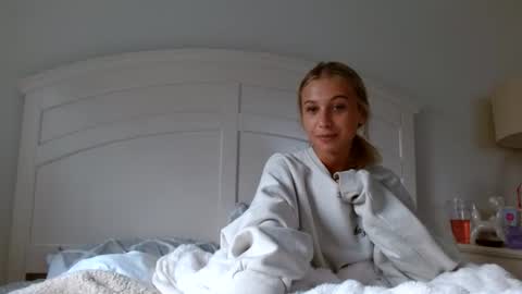 Snapshot of amelialombardi chatting on 11, 6, 2026 Amelia Lombardi online show from 11, 6, 2026