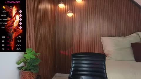 Snapshot of amelieaxie chatting on 12, 2, 2025 Isabella online show from 12, 2, 2025