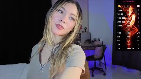 Snapshot of amelieaxie chatting on 27, 10, 2025 Isabella online show from 27, 10, 2025