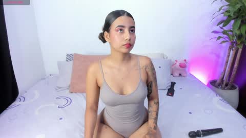 Snapshot of amelieburns18 chatting on 14, 1, 2025 Amelie online show from 14, 1, 2025