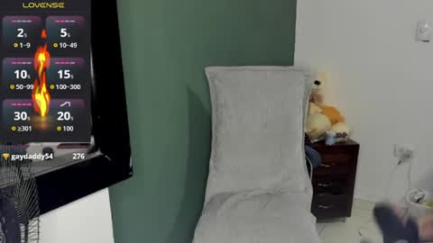 Snapshot of americanbig_dick chatting on 6, 4, 2026 Lucian online show from 6, 4, 2026