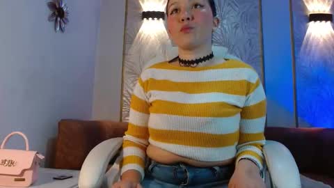 Snapshot of amie_gh chatting on 18, 9, 2025 Amie online show from 18, 9, 2025
