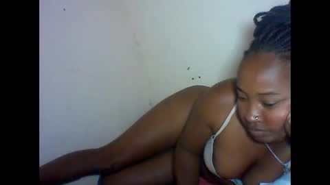 Snapshot of amielle_01 chatting on 14, 4, 2026 amielle_01 online show from 14, 4, 2026