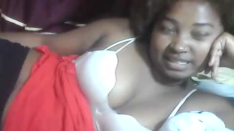 Snapshot of amielle_01 chatting on 1, 5, 2026 amielle_01 online show from 1, 5, 2026