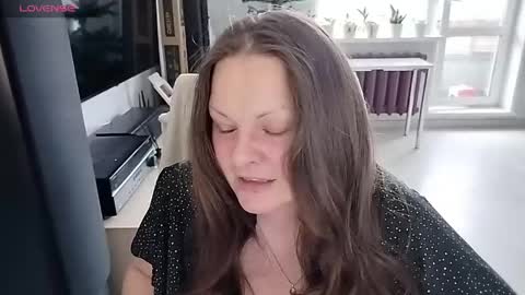 Snapshot of amilafran chatting on 17, 5, 2026 Mila online show from 17, 5, 2026