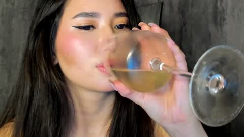 Amina online show from 4, 12, 2024