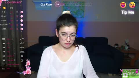 Snapshot of aminabeatris chatting on 1, 2, 2025 Amina online show from 1, 2, 2025