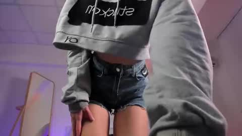 Snapshot of amira_blush chatting on 1, 12, 2025 AMIRA WOW online show from 1, 12, 2025