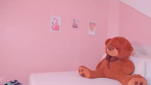 Amira Sanz online show from 15, 10, 2025