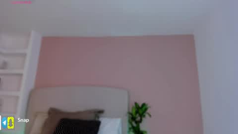 Snapshot of ammy_brown_ chatting on 28, 4, 2026 AMMY online show from 28, 4, 2026