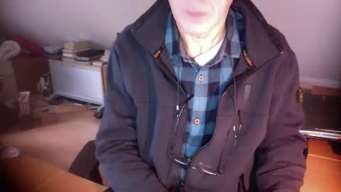 Amor2200 online show from 3, 2, 2026