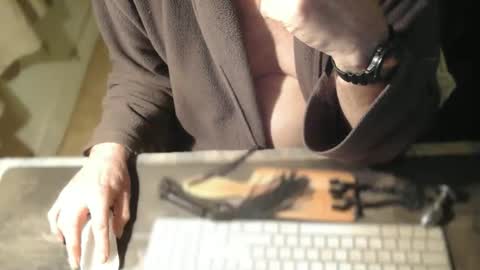 amslave4f online show from 14, 2, 2026