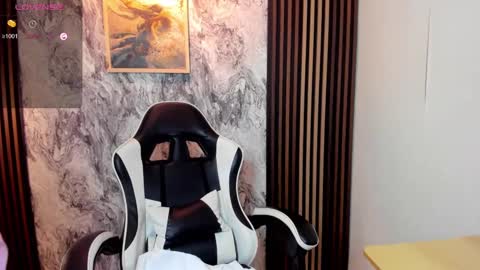 Snapshot of amy_innocent_ chatting on 9, 10, 2025 Amy online show from 9, 10, 2025