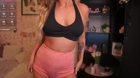 Snapshot of amy_johns_ chatting on 11, 11, 2025 amy_johns_ online show from 11, 11, 2025