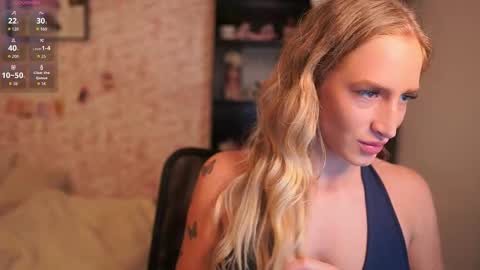 Snapshot of amy_johns_ chatting on 14, 11, 2025 amy_johns_ online show from 14, 11, 2025