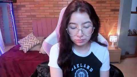Snapshot of amy_sophiaa chatting on 13, 6, 2026 Amy sophia 3 online show from 13, 6, 2026