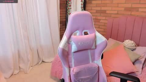 Snapshot of amy_sophiaa chatting on 11, 7, 2026 Amy sophia 3 online show from 11, 7, 2026