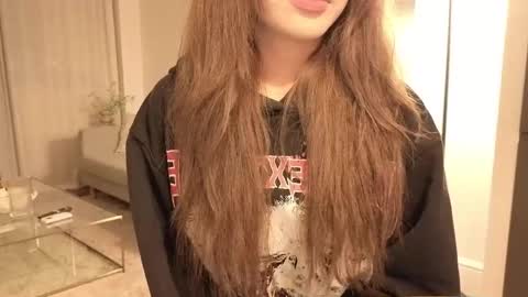 Snapshot of amyalwayshere chatting on 21, 12, 2025 girl next door named Amy online show from 21, 12, 2025