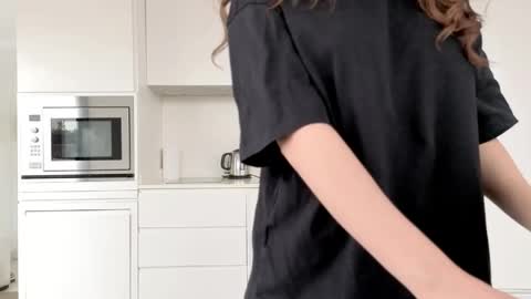 Snapshot of amyalwayshere chatting on 21, 4, 2026 girl next door named Amy online show from 21, 4, 2026