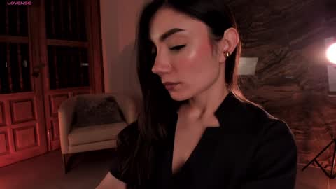 Amy Armstrong online show from 28, 1, 2025