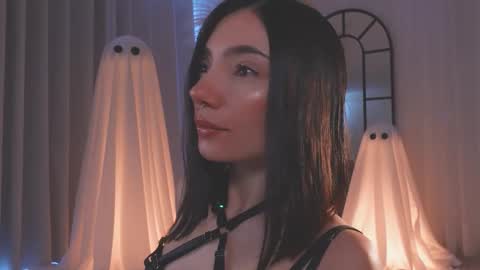 Amy Armstrong online show from 20, 10, 2025