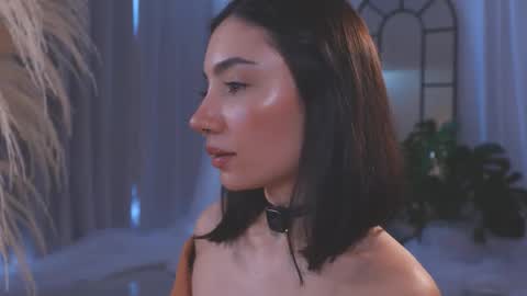 Amy Armstrong online show from 17, 11, 2025