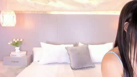 Snapshot of amycolman_ chatting on 24, 4, 2026 amy online show from 24, 4, 2026