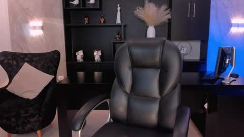 Snapshot of amydavis_ chatting on 11, 1, 2025 Amy online show from 11, 1, 2025