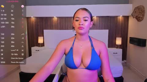 Snapshot of amyjohnsonn chatting on 20, 10, 2025 amyjohnsonn online show from 20, 10, 2025