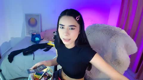 Snapshot of amyolimpo chatting on 19, 5, 2026 Amy ... Nice to meet u thumb up me please its important online show from 19, 5, 2026