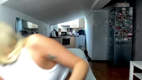 Snapshot of amyroberta92 chatting on 2, 3, 2026 amyroberta92 online show from 2, 3, 2026