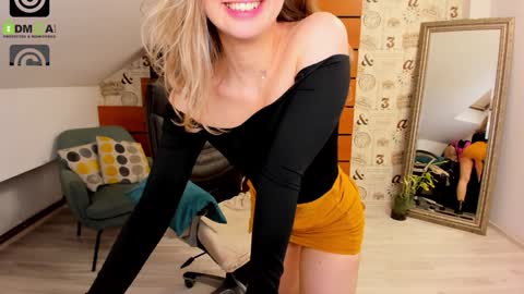 AmyRossie online show from 24, 1, 2025