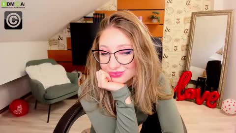 AmyRossie online show from 20, 2, 2025