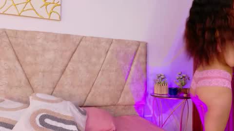 amyvegaa_ online show from 8, 10, 2025