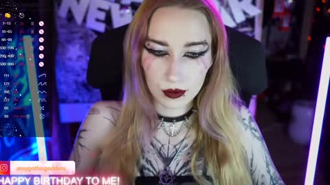 Snapshot of amywhitenessxx chatting on 1, 1, 2025 Amy switch Goddess divine Mistress online show from 1, 1, 2025