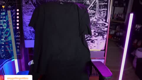 Snapshot of amywhitenessxx chatting on 22, 1, 2025 Amy switch Goddess divine Mistress online show from 22, 1, 2025