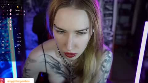 Snapshot of amywhitenessxx chatting on 2, 3, 2025 Amy switch Goddess divine Mistress online show from 2, 3, 2025