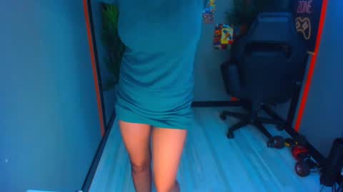 Snapshot of ana_mills chatting on 10, 4, 2026 Ana online show from 10, 4, 2026