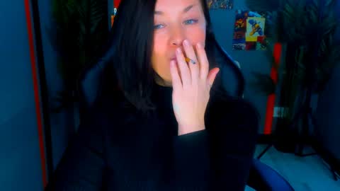 Snapshot of ana_mills chatting on 23, 4, 2026 Ana online show from 23, 4, 2026