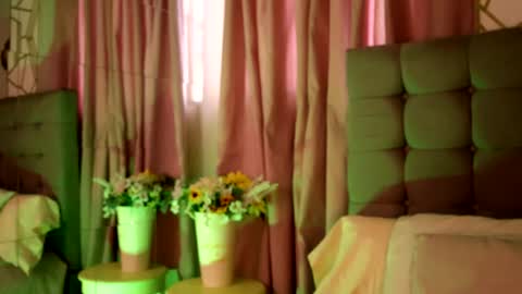 Snapshot of ana_riveros chatting on 23, 6, 2026 online show from 23, 6, 2026